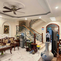 Bán Biệt Thự Sân Vườn Siêu Đẹp Đường Hồ Biểu Chánh, Cn 235M2 , Quận Phú Nhuận