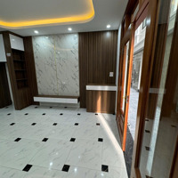 Hot. Nhà Tổ 2 Đồng Mai 5T*32M2,Ôtô Đỗ Cạnh,Sát Chợ,Ngay Cây Xăng,Bến Xe Yên Nghĩa,Hà Đông Chỉ 5P