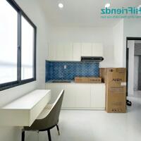 CHO THUÊ PHÒNG CỬA SỔ TRỜI - FULL NỘI THẤT - GẦN NGÃ TƯ HÀNG XANH