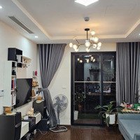 Chị Em Bán Cần Bán Căn 2 Ngủ, 2 Vs, Ban Công Đông Nam, Thoáng Đẹp, Đủ Đồ Ở Roman Giá Bán 5.95 Tỷ.