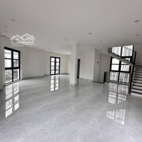Căn Biệt Thự Boutique Villa View Công Viên