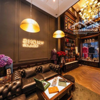 220 Trần Hưng Đạo, Phường Nguyễn Cư Trinh, Quận 1