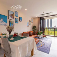 Bán Căn Hộ Galleria - Metropole 2 Phòng Ngủ 76M2 Chỉ 15 Tỷ- View Công Viên , Sông