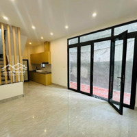 Chỉ Hơn 4 Tỷ - Nhà Thượng Thanh - Lô Góc - 3 Thoáng - Ô Chờ Thang Máy - Mới Keng