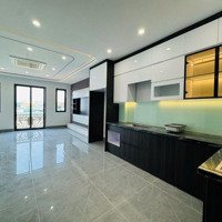 Bán Nhà Nguyễn Văn Cừ,52M_Mt4.5M,Thang Máy,Nội Thất Sang Sịn,Gần Ô Tô,9Xty