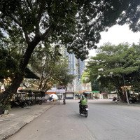 Cần Bán Gấp Nhà 1 Trệt 2 Lầu +Trung Tâm Tp. Dĩ An Chỉ 4,4T - Diện Tích: 72M Ngang 4
- Đường Nhựa