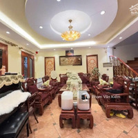 Vip Kim Cương - Biệt Thự Cầu Giấy Gần Tt Hội Nghị Quốc Gia 180M2, 5 Tầng, 18Mmặt Tiền- Lô Góc - 86 Tỷ
