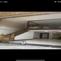 Bán Nhà Mặt Phố Quan Nhân- Thanh Xuân- Vỉa Hè Rộng- Oto Tránh- 72M2- 32.9 Tỷ