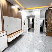 Bán nhà Phố Giảng Võ, Năm Tầng Thang Máy, Ba Gác Đỗ Cửa, 41mx5T, Giá: 10.1 Tỷ, Lh: 0396935190.