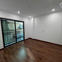 Bán nhà Phố Giảng Võ, Năm Tầng Thang Máy, Ba Gác Đỗ Cửa, 41mx5T, Giá: 10.1 Tỷ, Lh: 0396935190.