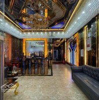 Mặt Phố, Ẩm Thực Trung Hoà Cầu Giấy, Vỉa Hè Rộng, Ô Tô Tránh Đỗ, Thang Máy Xịn, Kinh Doanh Sầm Uất