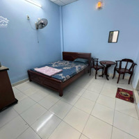 Nhà Nghỉ Dĩ An: Đầu Tư Ngay, Thu Hồi Vốn Nhanh"
"Nhà Nghỉ Cao Cấp, 17 Phòng, Vị Trí Tốt Dĩ An"