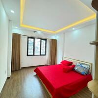 Bán nhà Cổ Linh Trung tâm quận Long Biên 5 tầng 30m2 mặt tiền 3.7m chỉ hơn 6 tỷ ngõ ô tô