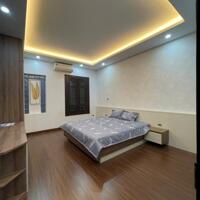 Bán nhà Lâm Hạ,Long Biên 5 tầng,70m2,mt4m oto vào nhà nhỉnh 17 tỷ