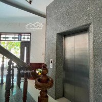 Bán Khách Sạn Căn Góc Ngay Cầu Bình Tân Hòn Rớ 1 Nha Trang 6 Tầng Có Thang Máy View Biển+ Công Viên
