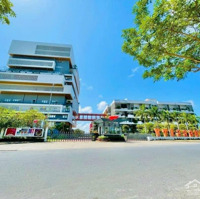 1 - 171.5M2 Ngang 7M. Đường Qh 17.5M. Giá Bán 2.250 Tỷ. Gần Sông Cổ Cò.