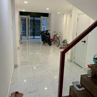ÔTÔ VÀO NHÀ MỚI ĐẸP, KHU VIP HUỲNH VĂN BÁNH PHÚ NHUẬN , GẦN 50M2, 5 TẦNG 4PN, SỔ A4 HOÀN CÔNG ĐỦ, TẶNG NỘI THẤT, DÒNG TIỀN 20TR/TH, CHÀO CHỈ 8.X TỶ - NGANG 3,4M x 13,5M