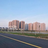 Bán Lô View Chung Cư Bàu Tràm , Trục Thông Biệt Thự Shophouse Giá Tốt. Liên Hệ: 0911.720.390