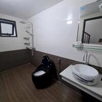 Bán nhà mặt đường Hoàng Văn Thái 3 tầng 70m2 đường to kinh doanh buôn bán sầm uất