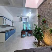Bán nhà mặt đường Hoàng Văn Thái 3 tầng 70m2 đường to kinh doanh buôn bán sầm uất