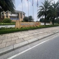 Nhà Đẹp-Giá Tốt-Dân Xây -Phân Lô Quân Đội 918-Long Biên-Oto Đỗ Cửa-Vào Nhà.lh: E Lâm 0946100621