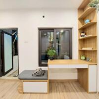 Bán căn góc 2 thoáng C2 Quỳnh Mai 65m2, 2 ngủ, full đồ mới đẹp sổ đỏ, 3.7 tỷ
