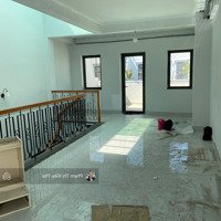 Lakeview City Nhà Phố Hoàn Thiện Cơ Bảndiện Tích5X20M 1 Trệt 3 Lầu 4 Phòng Ngủgiá Thuê 22 Triệu Liên Hệ: 0902872670