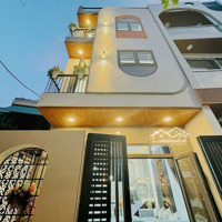 Giảm Sâu Nhà Siêu Đẹp Đường Hoàng Diệu, Phường 10, Phú Nhuận - Giá:4Tỷ55/66,7M2 (4,6X14,5M). 2 Tầng