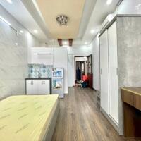 Cho thuê căn hộ ban công gần chợ Bà Chiểu ngay Vạn Kiếp Bình Thạnh