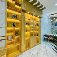 Qua Tết Chú Hiếu Định Cư Pháp Cần Bán Nhà Cao Đạt, Phường 1, Quận 5. Giá Bán 4.05Tỷ/67,6M2 (5,2M X 13M)