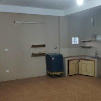 Phòng Trọ 40M2, 4,5 Triệu Khu 7,2 Vĩnh Phúc, Bưởi Ba Đình, Hà Nội