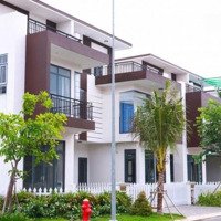 Bán Căn Nhà Góc Phố 2 Mặt Tiền ;Diện Tích100,5M2 ; Khu Biệt Thự Trần Anh Riverside - Bến Lức ; Giá Bán 2Tỷ7