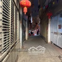 Bán Nhà Dân Xây 46M, 5 Tầng Đường Trường Chinh - 1 Nhà Ra Phố - 6 Ngủ Khép Kín - Điểm 10 Vị Trí.