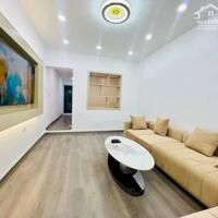 Nhà Đẹp Ở Luôn Phương Mai, Đống Đa 55m, giá 2.76 tỷ.