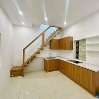 Nhà Đẹp Ở Luôn Tôn Đức Thắng, Đống Đa 110m, giá 3.48 tỷ.