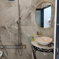 Cho Thuê Nhà Mặt Tiền Huỳnh Văn Bánh, P12 - 2 Tầng 2Pn 2 Vệ Sinh- 8M X 10M - Chỉ 26 Triệu/Tháng