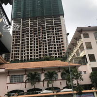 Chính Chủ Cần Bán . Khu Vực Dân Trí Cao . Trung Tâm Quận 1 .