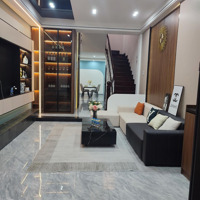 Nhà Đẹp Full Đồ-Thang Máy-Ba Bước Ra Ô Tô-67M2-5Tầng-Về Ở Ngay-Phố Hoàng Ngân