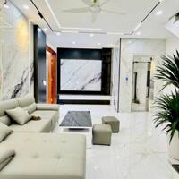 Bán nhà Phố Giảng Võ, Thiết Kế Hiện Đại, Nhà Mới Thang Máy, 40mx5T, Giá: 10 Tỷ, Lh: 0396935190.