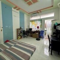 Bán toà CCMN Giảng Võ 85m2 ngõ rộng thoáng ba gác đỗ cửa 18.5 tỷ