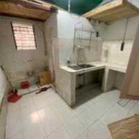 Cho thuê nhà nguyên căn ngõ 1277 Giải Phóng 1.5 tầng, 33m2, 2 ngủ, 5.5tr/tháng