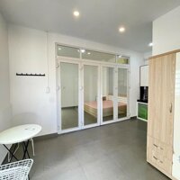 Căn Hộ 1 Phòng Ngủ Balcony Ngay Sân Bay Tân Sơn Nhất quận Tân Bình