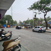 Cho Thuê Nhà Mặt Phố, Cạnh Vpbank, Chung Cư Roman,Diện Tíchsàn 100M2, 5 Tầng, Chia 2 Phòng, Thang Máy
