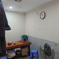 Cho Thuê Nhà Mặt Phố, Cạnh Vpbank, Chung Cư Roman,Diện Tíchsàn 100M2, 5 Tầng, Chia 2 Phòng, Thang Máy