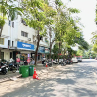 Đang Trống Căn Shop Mặt Tiền Đường Lê Văn Thiêm, Chung Cư Hưng Vượng 2, Phú Mỹ Hưng Quận 7 Giá Rẻ