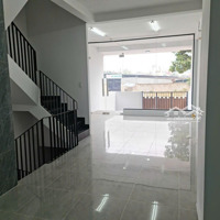 Cho Thuê Văn Phòng Lầu 2 Giá Bán 12 Triệu. Tầng Trệt Biệt Thự 10*20M Giá Bán 25 Triệu. Tại Khu Him Lam Quận 7