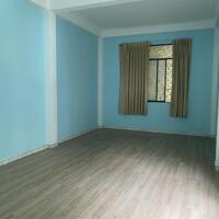 Cho thuê văn phòng lầu 2 nhà mặt tiền đường Cộng Hoà giá chỉ 4.5tr/ tháng