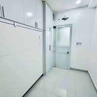 Bán nhà Cách Mạng Tháng 8 Quận 10 - 3 tầng - sát hẻm xe hơi thông - giá chỉ 2.05 tỷ