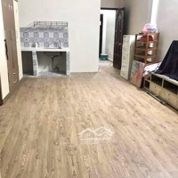 Cmt8 - 100M2 - Hẻm Xe Hơi 6M Thông - 4 Tầng 10 Phòng - 16 Tỷ