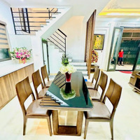 Bán Nr Trần Quốc Hoàn, 21 Tỷ, 64M2, 6 Phòng Ngủ 4 Vệ Sinh 5 Tầng. Pl Ô Tô Tránh